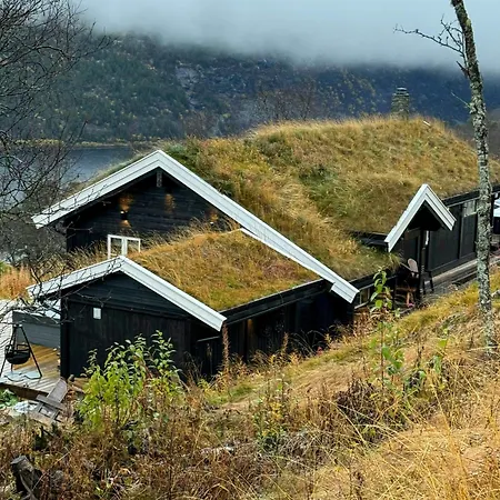 Log At The Foot Of Hallingskarvet Vakantiehuis Hovet