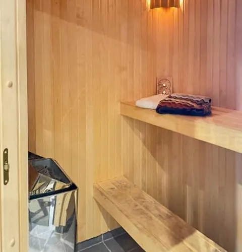 Log At The Foot Of Hallingskarvet Ferienhaus